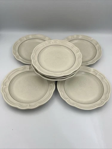 Pfaltzgraff Set Of 7 Heirloom 7 1/4" Side / Bread Plates One Has Chip