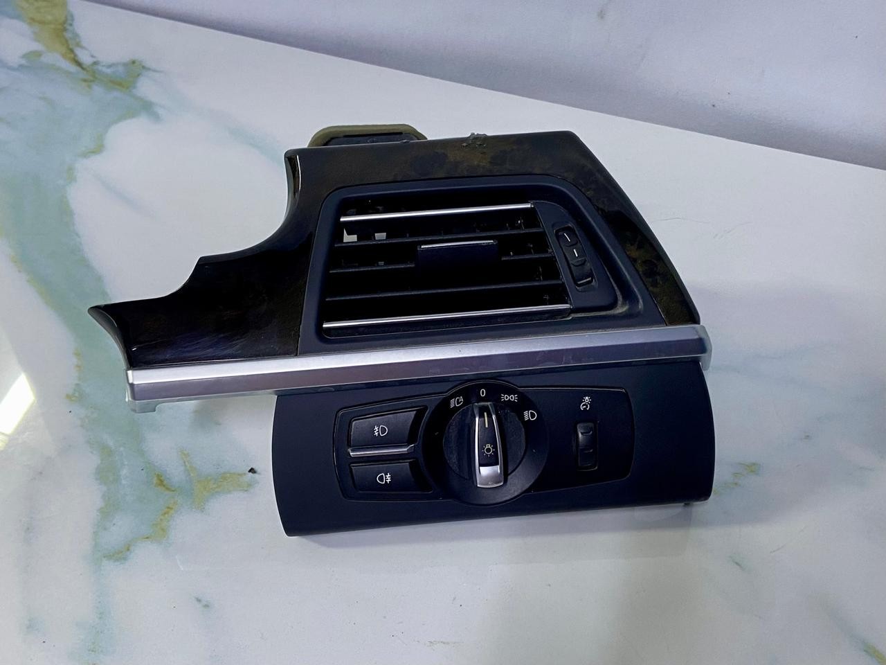 OEM BMW F13 F12 F06 Dashboard Heater Blower A/C Air Vent Right 9192744 9197487