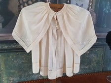 Robe en soie brodée manteau cape pour enfant