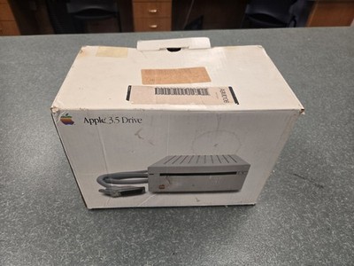 Vintage APPLE 3.5'' Drive External Floppy Disk Drive in box A9M0106
