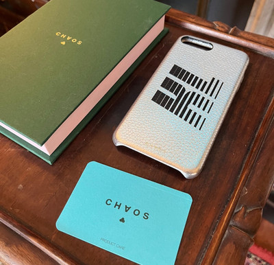 Aus dem privaten Nachlass von Karl Lagerfeld CHAOS Apple Iphone Case 8+ Sothebys