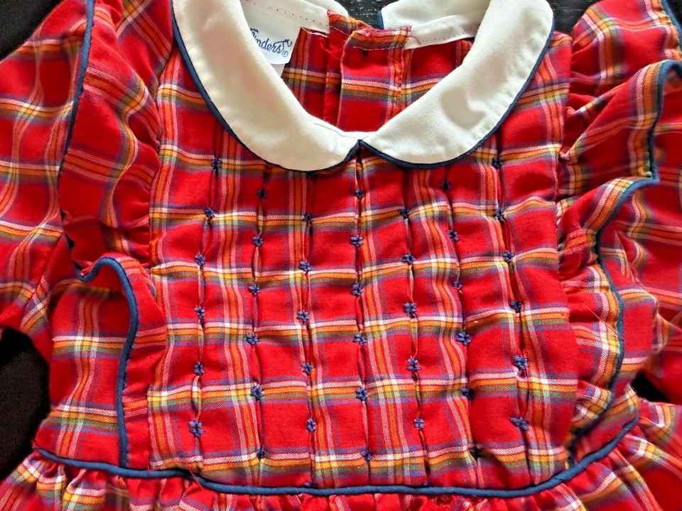 Vintage 1980's Polly Flinders Hand-Smocked White Collar Red Plaid Dress Size 4-T - Image 2 of 4