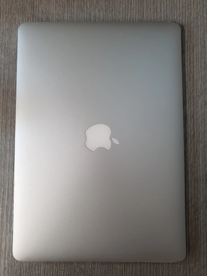 Apple MacBook Air 13" i7 @ 1.7GHz 4GB 250GB SSD Mid 2013 A1466 Grade C EK2703 - Image 4 of 4