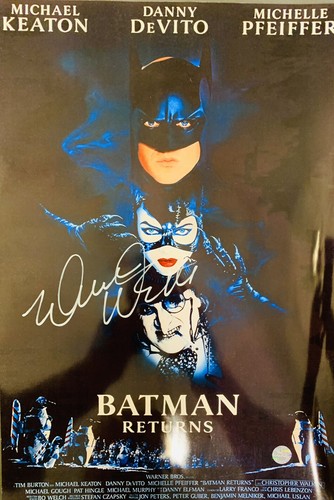 BATMAN RETURNS MOVIE POSTER 11x17 signed autographed by Danny DeVito (1992)