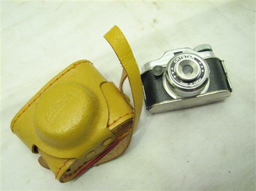 CRYSTAR CAMERA 日本製　アンティーク Vintage Crystar Mini Spy Camera Made in Japan w/Yellow