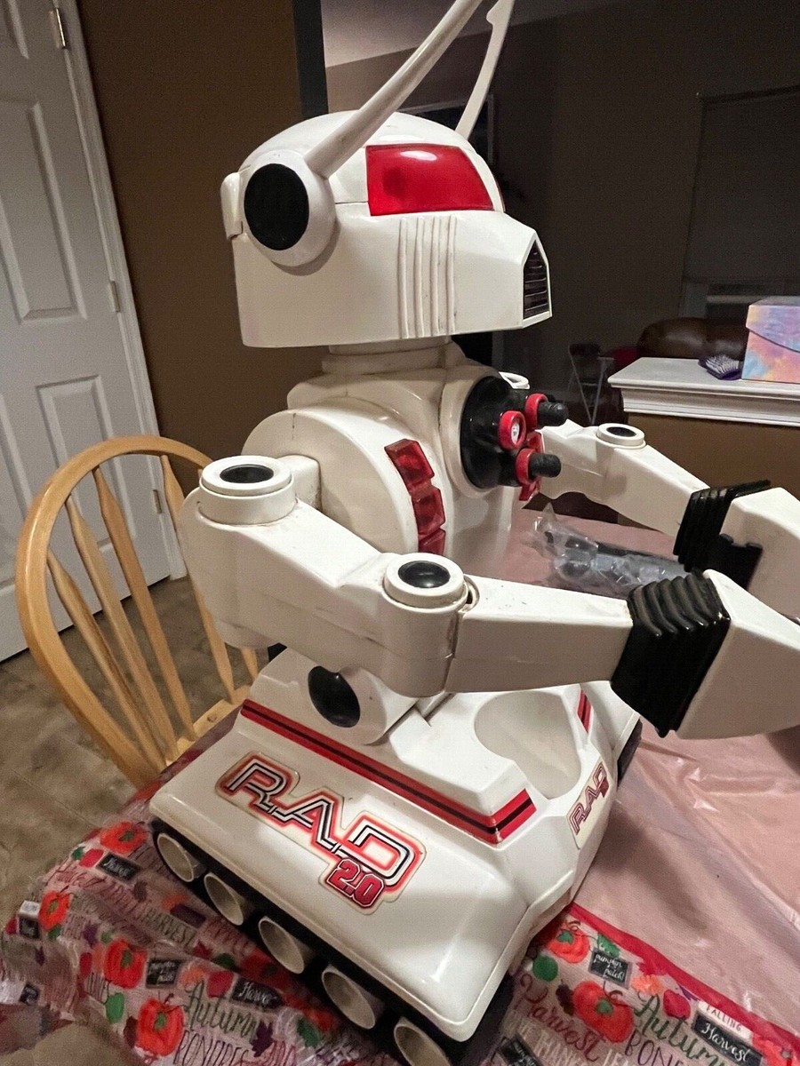 🔥Rad 2.0 Robot 1999 Vintage with Battery. No Battery Charger and