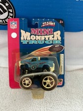 2005 FLEER SEASON COLLECTIBLES MINI MONSTER TRUCK TENNESSEE TITANS NEW