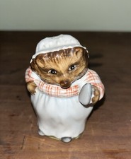 1948 Beatrix Potter "Mrs. Tiggy Winkle"-F. WARNE Co. - Beswick, England