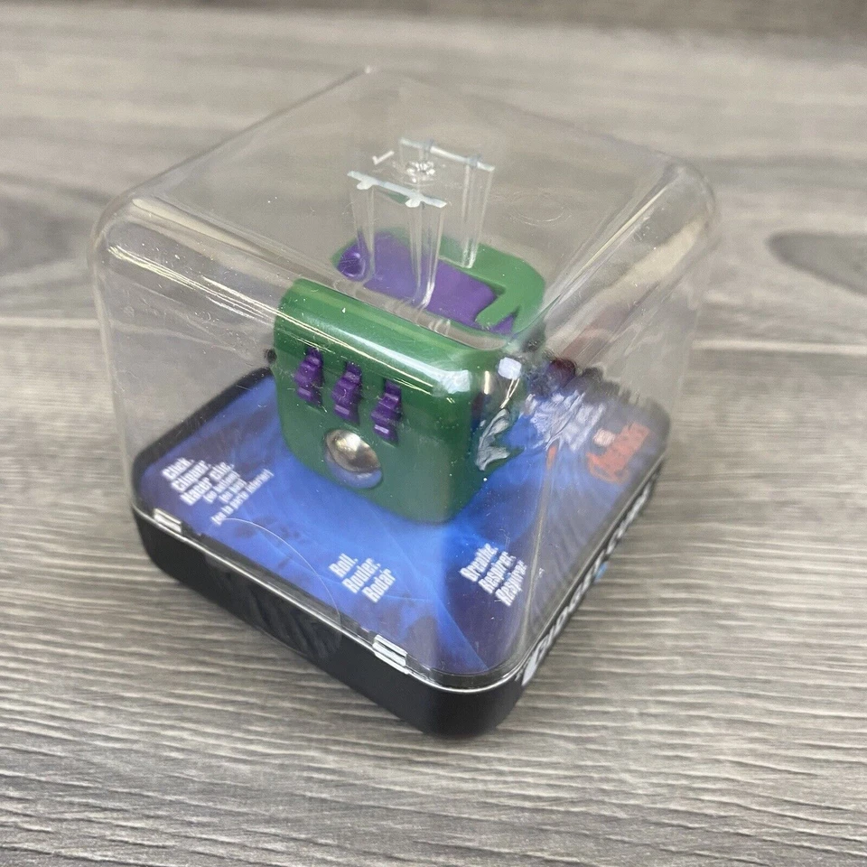 Zuru Marvel HULK Avengers Fidget Cube Antsy Labs Sensory - Image 3 of 4
