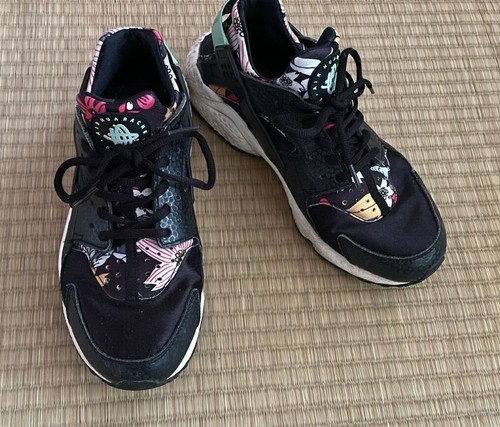 Nike Huarache nera in pelle \u0026 Floreale UK 8, ma come UK 7 | eBay