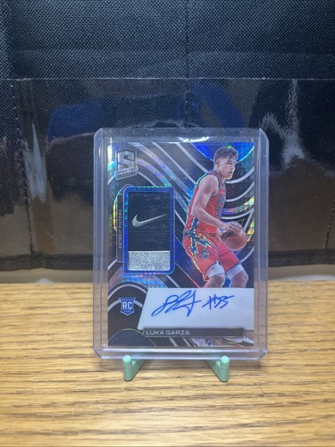 2021-2022 Panini Spectra Luka Garza Nike Patch 1/1 On Card Auto Rookie