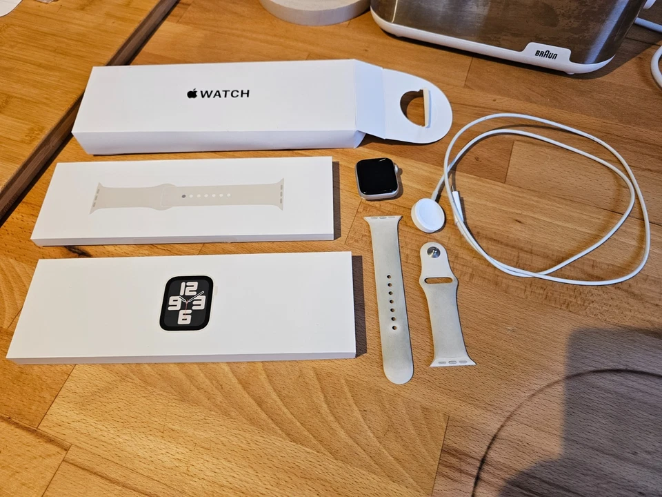 Apple Watch SE (2nd generation), Foto 1 von 3