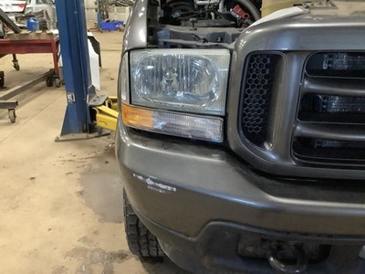 Passenger Headlight Sealed Beam Halogen Fits 99-04 FORD F250SD PICKUP 351480