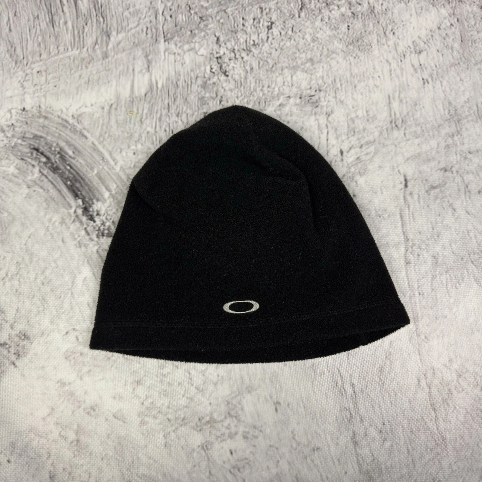 Oakley Mens Blackout Fine Embroidered Knit Fleece Beanie Hat
Opens in a new window or tab