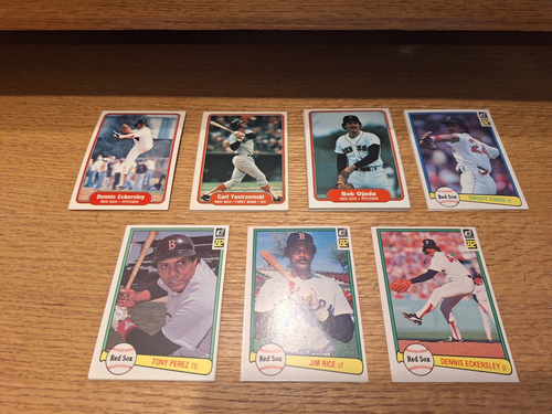 666 tarjetas surtidas de 1982 a 1983 T, F & D de los Medias Rojas de Boston... ¡Lote de cierre!! - Imagen 2 de 4