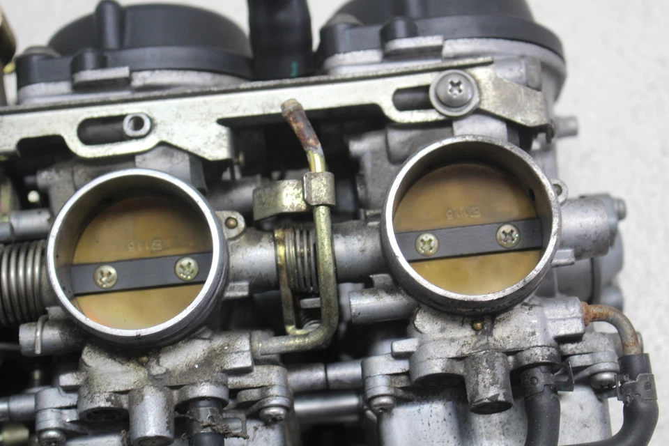 Carburadores de carbohidratos Yamaha FZ1 FZS1000 2001-2005 Foto 3 de 4
