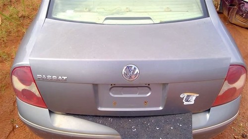 Driver Left Tail Light Excluding W8 Sedan Fits 01-05 Volkswagen Passat OEM - 第 9/10 張圖片