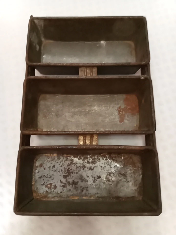 Antique Metal Loaf Bread Triple Baking Pan Rustic Decor