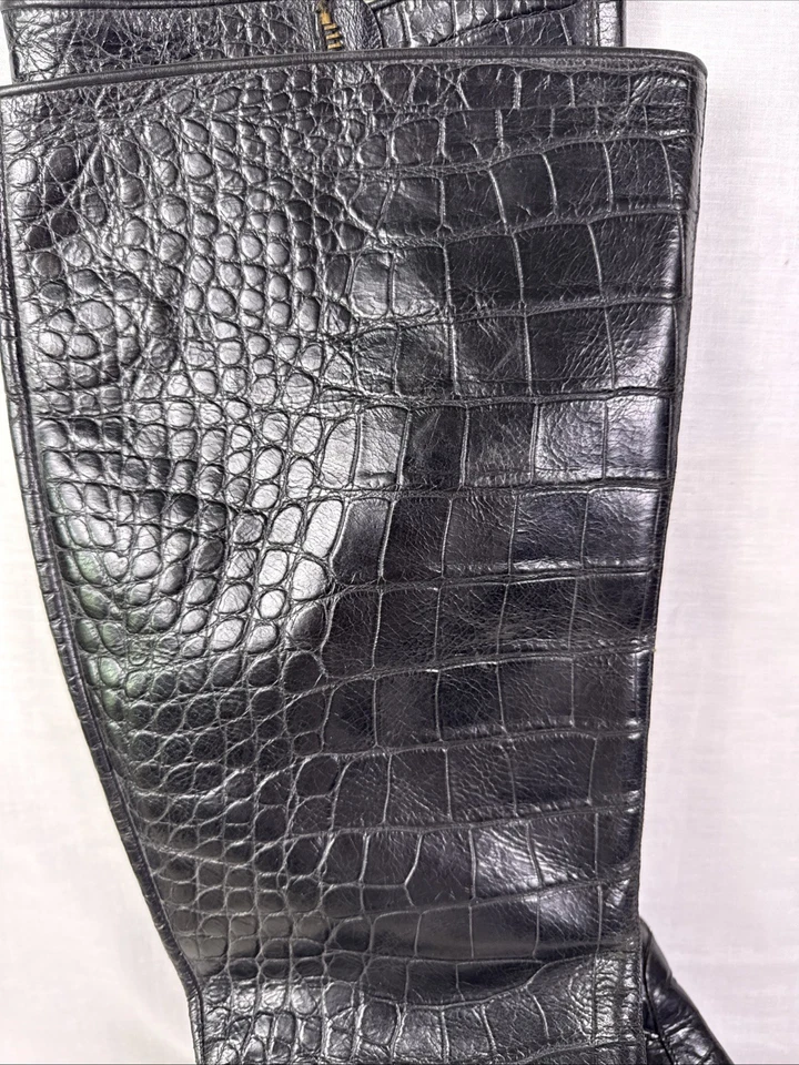 Bally Crocodile Embossed Knee High Leather Boots 7M. Excellent Condition - Image 2 of 4