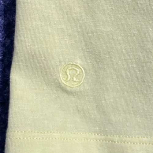 Camisa sin mangas Lululemon para mujer 4 amarilla calce clásico mezcla de algodón atletismo Foto 3 de 3