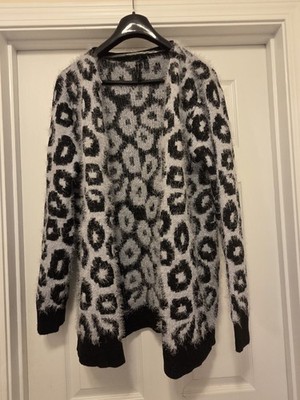 Allie & Rob XL Black And White Fluffy Sweater