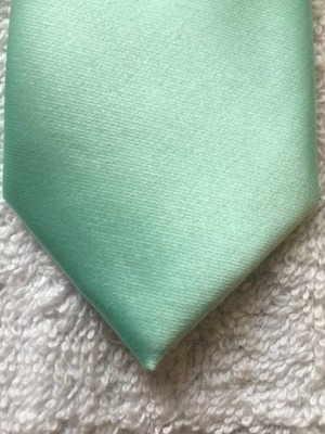 BRAND Q MENS TIE SMOOTH SOLID TEAL 2.25 X 61 NWT