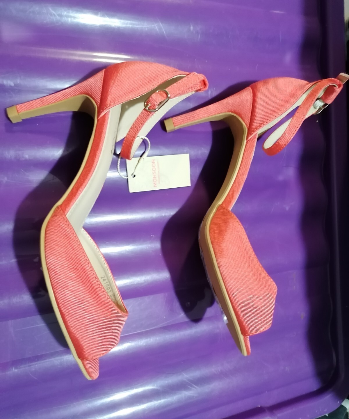 APL Sandalo con tacco Monsoon taglia 5.. Prezzo consigliato £59