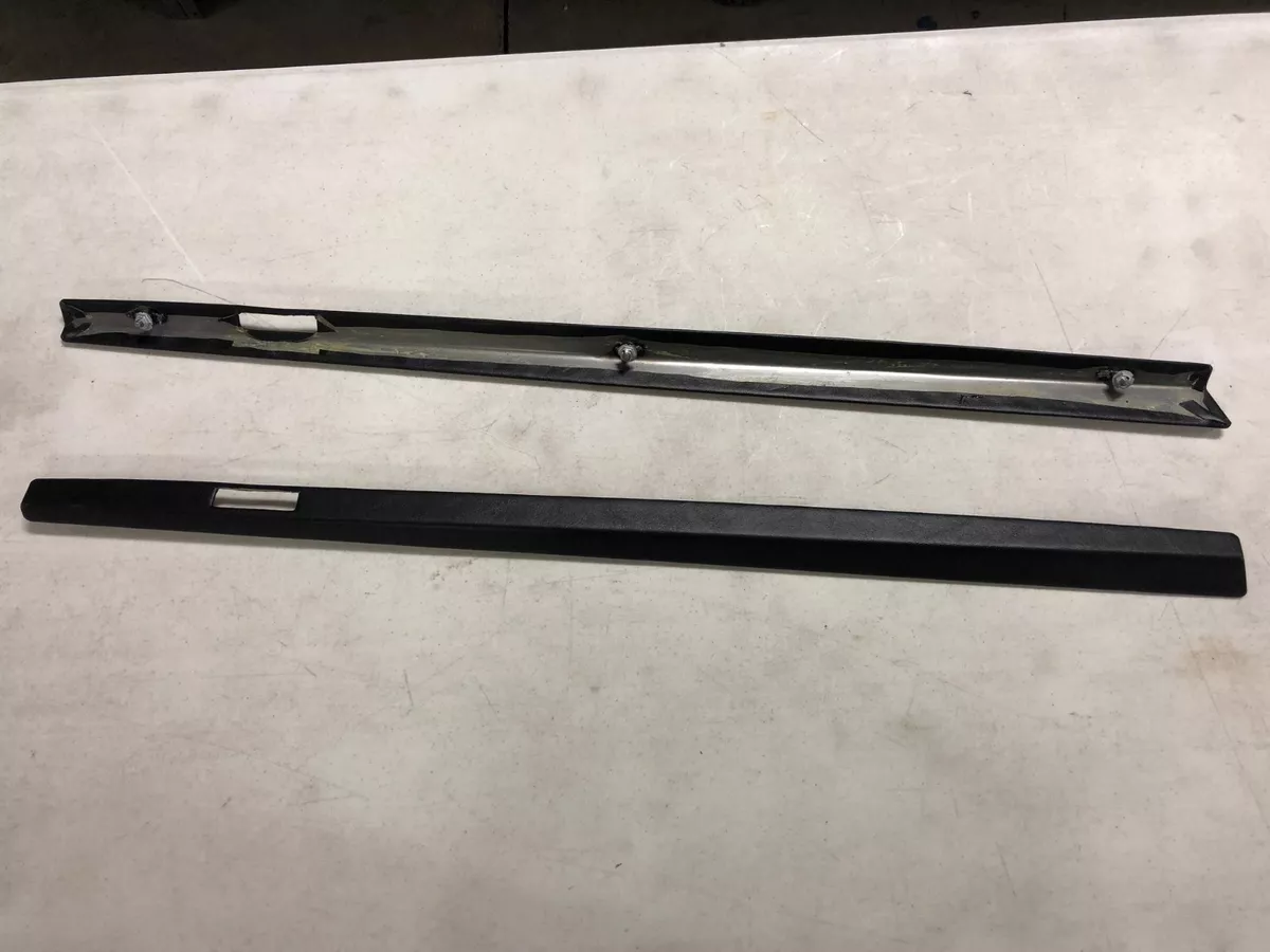 C4 corvette upper door panel trim deals