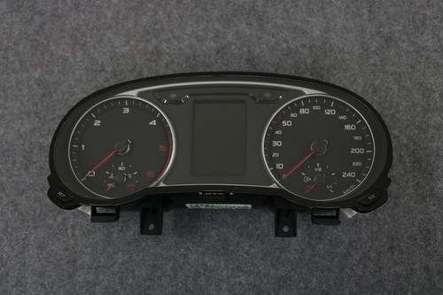 Audi A1 8X Tacho Kombiinstrument MFA 8X0920930A Diesel TDI instrument cluster
