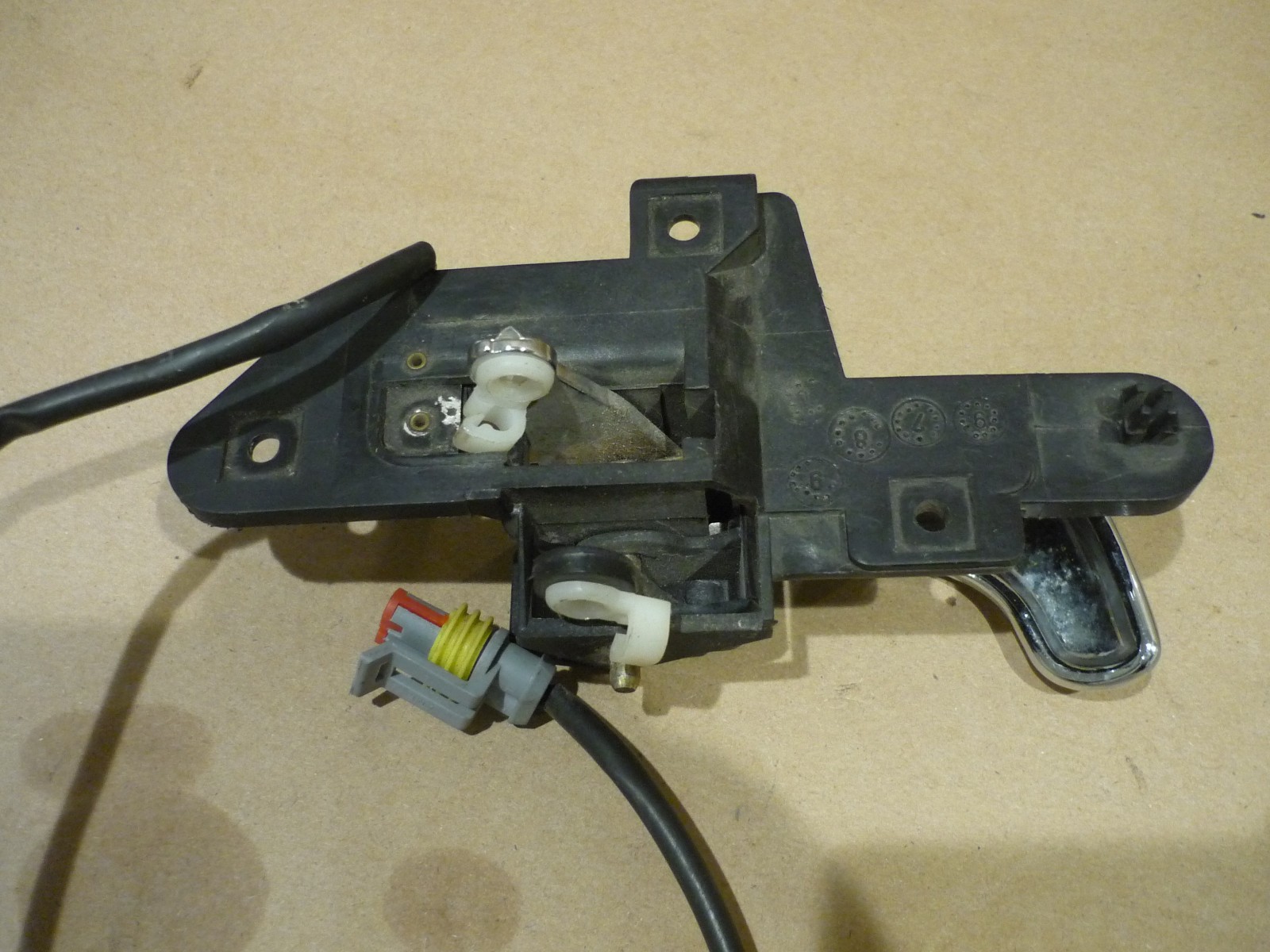 Maserati 4200 GT 2002-2006 Left Interior door handle P/N 67236900