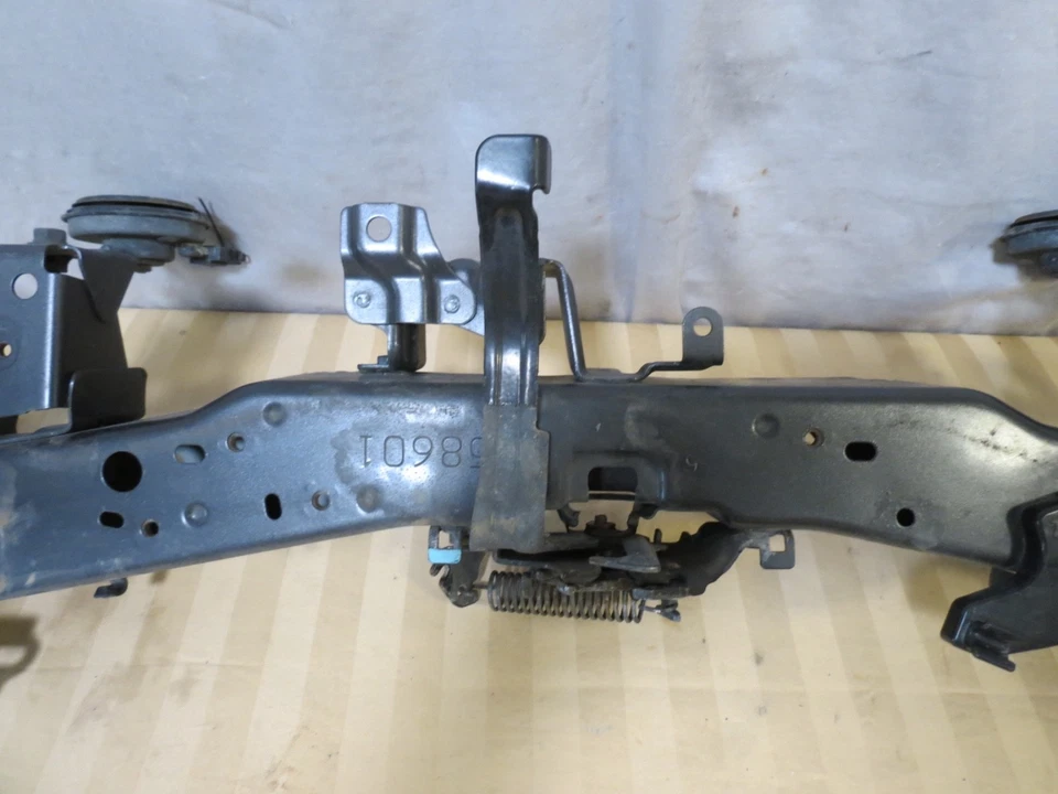 08-15 Scion xB 10-17 Toyota Prius "V" V CARIE CENTRAL SUPERIOR Núcleo BAR Soporte OEM Foto 3 de 4