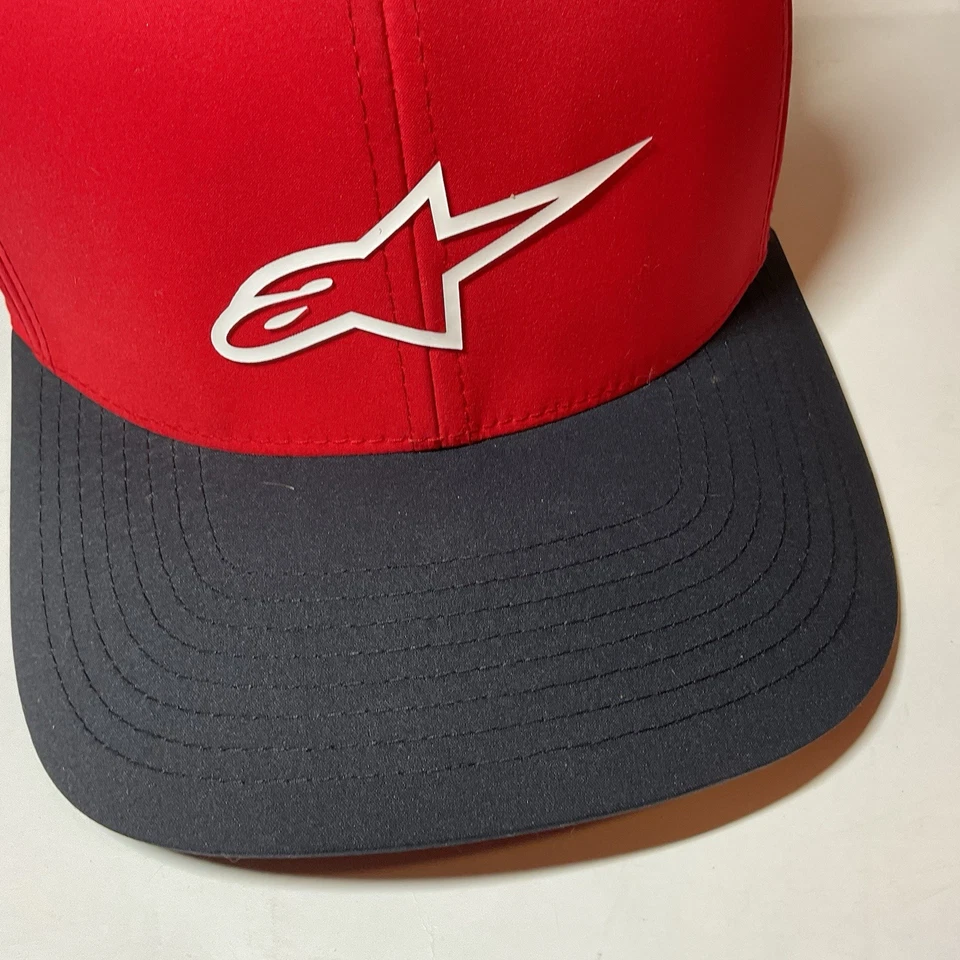 GORRA/SOMBRERO ALPINESSTART NEO AGELESS WP TECH ROJO Y NEGRO FLEXFIT L/XL BONITO. Foto 3 de 4