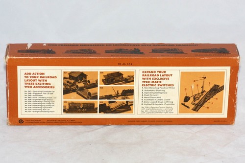 Tyco HO Scale EMD F7 Santa Fe 4015 Dummy locomotive in box - Picture 2 of 7