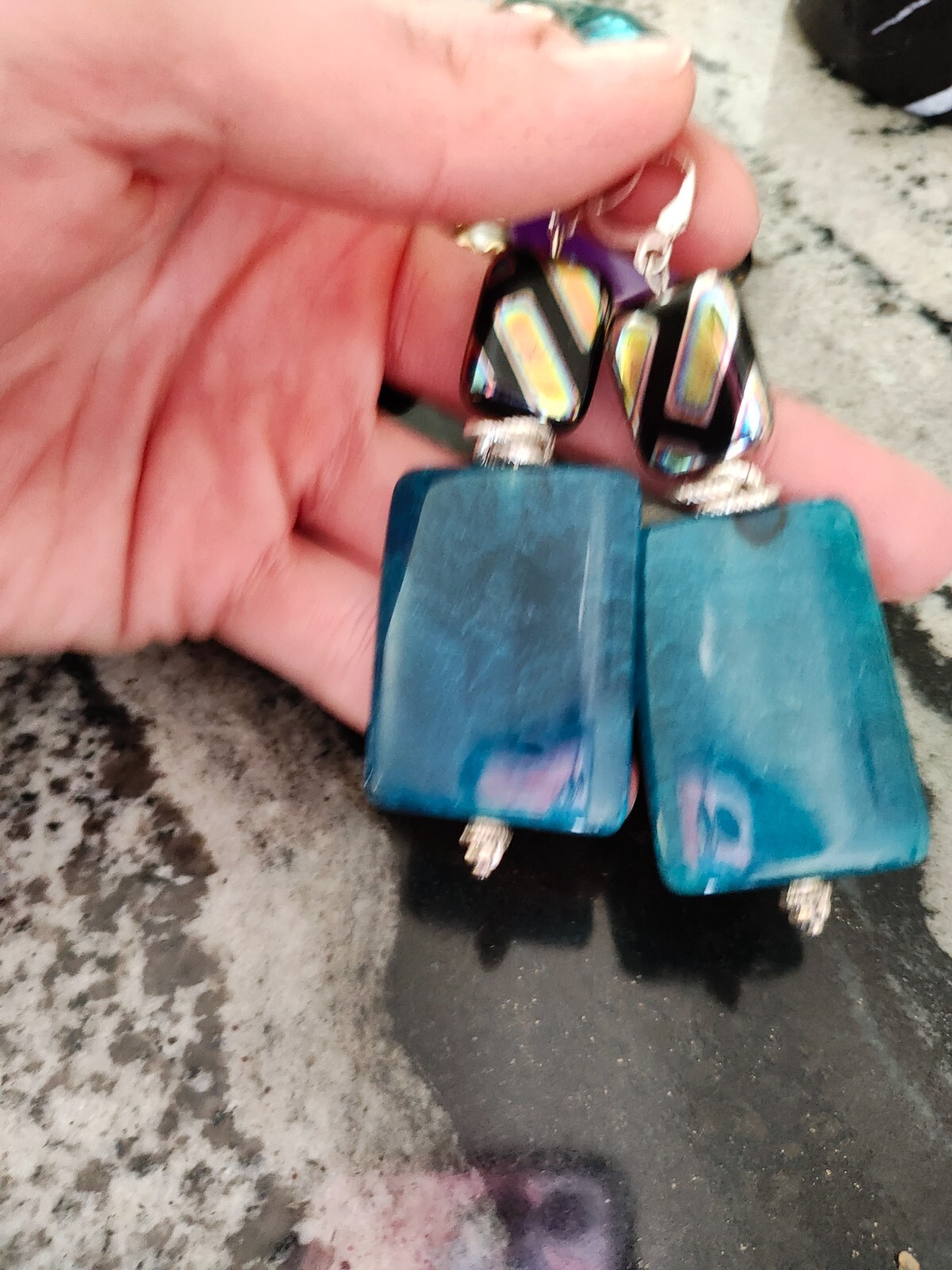 Stylish and Elegant Earrings for Every Occasion-image