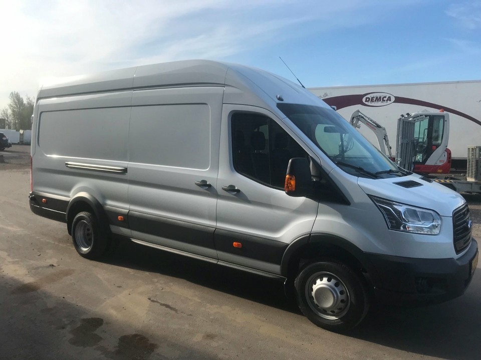 Ford transit 470