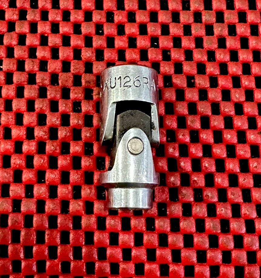 Mac Tools XU126RA 3/8in. Shallow 6 Point Swivel Chrome Socket 3/8