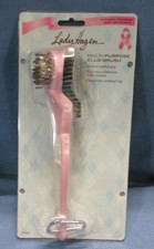 Lady Hagen: Multi-Purpose Club Brush
