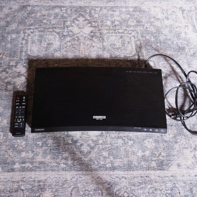 FOR PARTS - Samsung UBD-K8500 Ultra HD Blu-ray Player