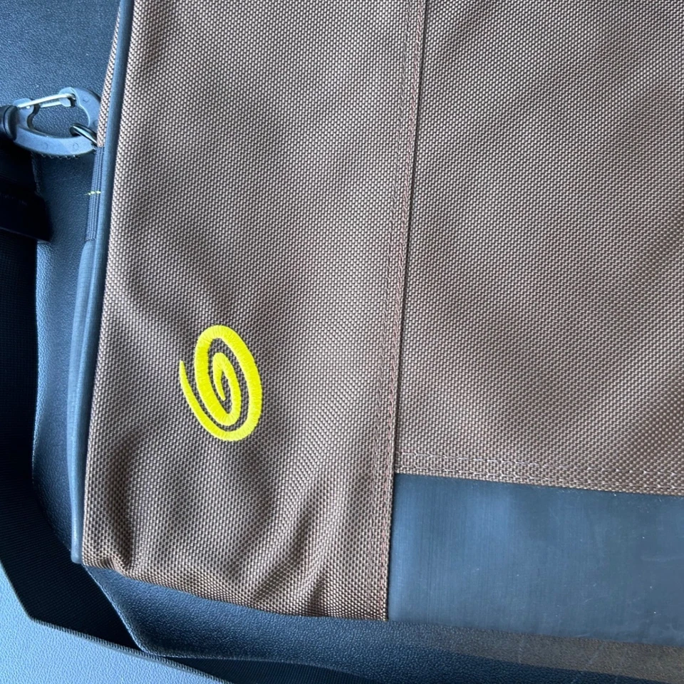 Bandolera de viaje Timbuk2 marrón de colección para computadora portátil trabajo escuela duradera Foto 3 de 4