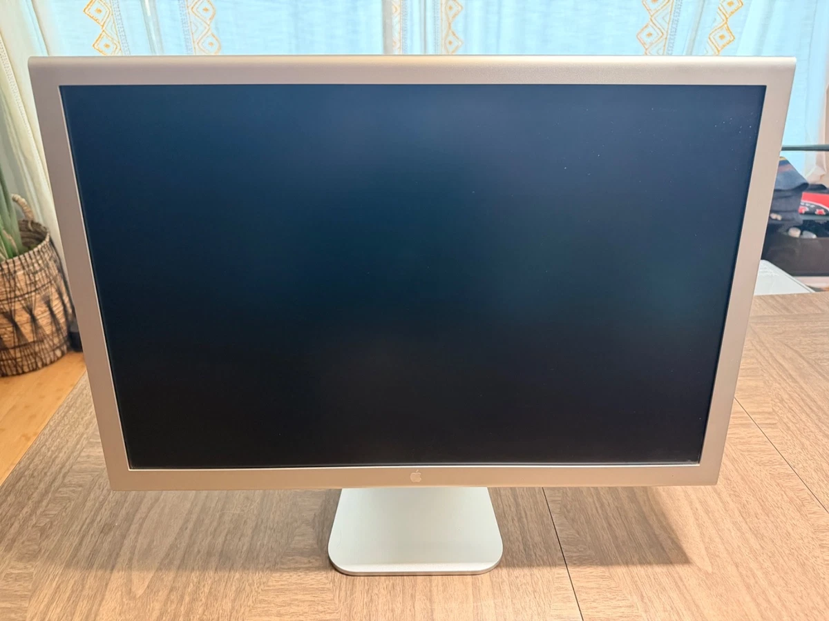 Apple Cinema Display 23 in-24.9 in Screen Computer Monitors for