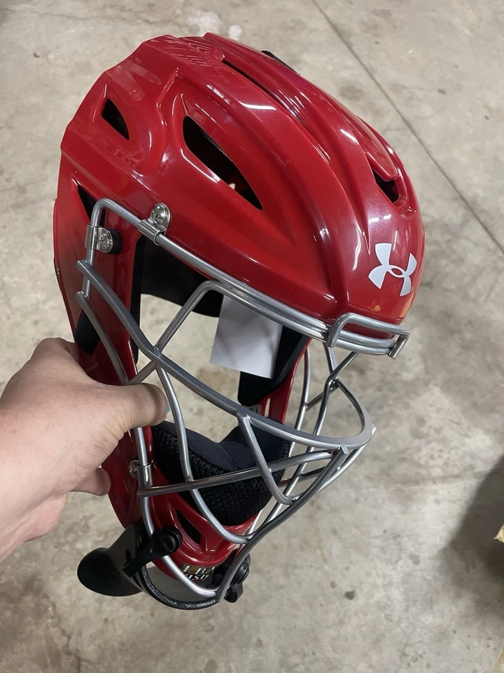 Juego de receptores de béisbol Under Armour Victory Series 4 para adultos rojo UACKCC4-SRVS-SC Foto 4 de 4