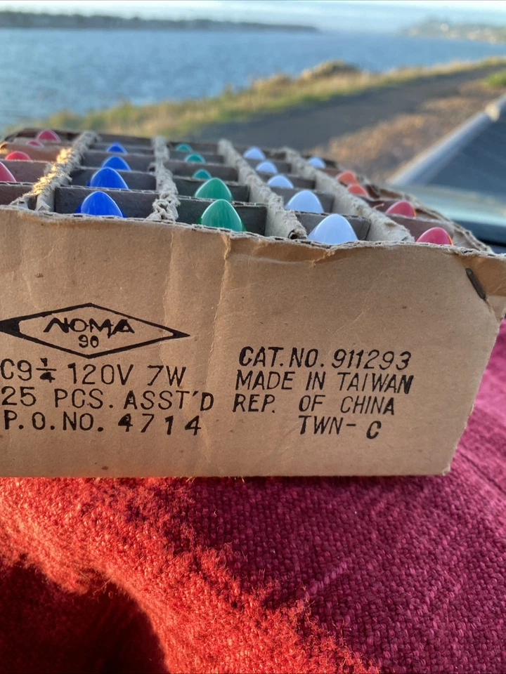 Christmas Lights VTG 25pk “Replacement Bulbs C9 1/4 Volt 120” Multicolor Org Box - Image 2 of 4