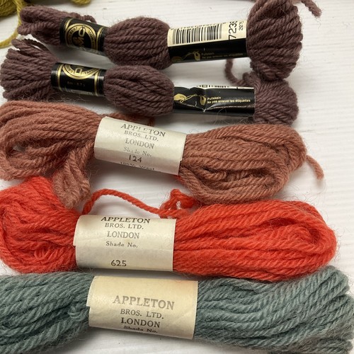 Tapestry Wool DMC Vintage Bulk Lot Colours x35 Skeins Virgin Wool Made In France - Picture 5 of 10