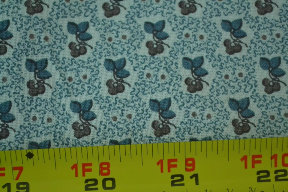 32" Long, Blue & Brown Calico on Blue & Cream Cotton, Connecting Threads,M5326 - Image 3 of 4