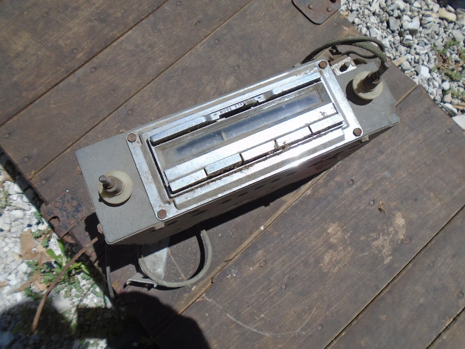 1955 1956 Cadillac Eldorado Wonderbar AM Radio 7266505 Factory OEM - Image 2 of 4