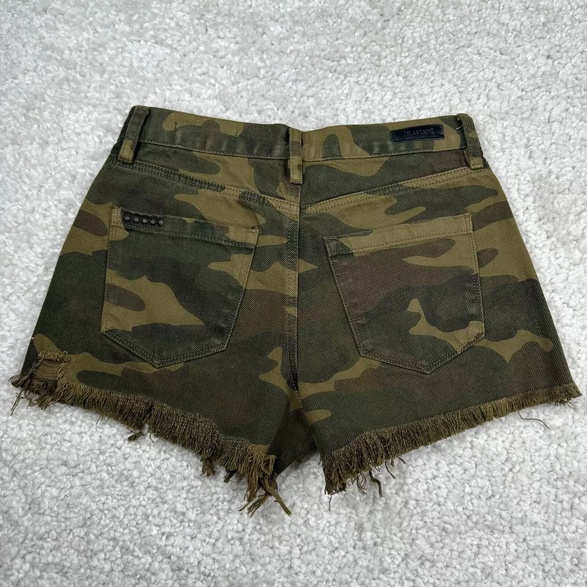 BLANK NYC The Barrow Vintage High Rise Camo Shorts Womens 26 eBay