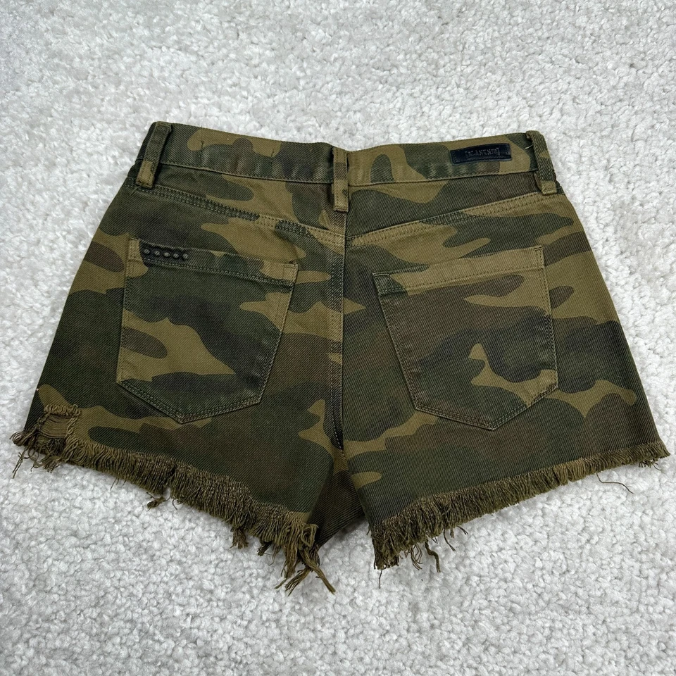 BLANK NYC The Barrow Vintage High Rise Camo Shorts Womens 26 - Image 2 of 4