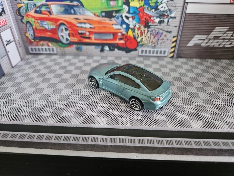 Hot Wheels BMW M4 Diecast Coleccionable Combine Post En muy buena condición+ Foto 4 de 4
