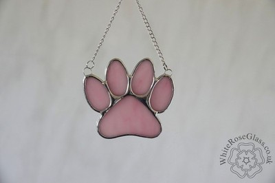 Buntglas Pfotenabdruck groß rosa Hänger/Sonnenfänger Geschenk/Deko