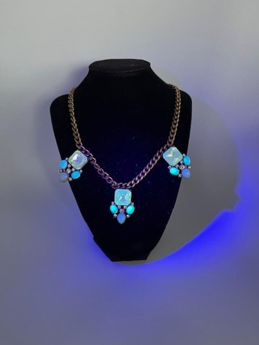 J. Crew Champagne and Green Stones Signed GLOWS - Picture 5 of 6